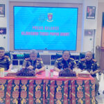 Kajati-Papua-Barat-Muhammad-Syarifuddin-saat-pimpin-konfrensi-persnya-di-kantor-Kejati-Papua-Barat-2